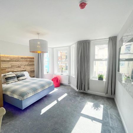 Cloud9 Guest House - By Coastline Retreats - Newly Renovated, Beautiful Ensuite Rooms Near Seafront In Town Centre, Netflix, Superfast Wifi, Communal Kitchen 본머스 외부 사진