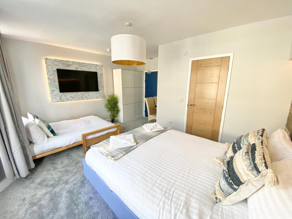 Cloud9 Guest House - By Coastline Retreats - Newly Renovated, Beautiful Ensuite Rooms Near Seafront In Town Centre, Netflix, Superfast Wifi, Communal Kitchen 본머스 외부 사진