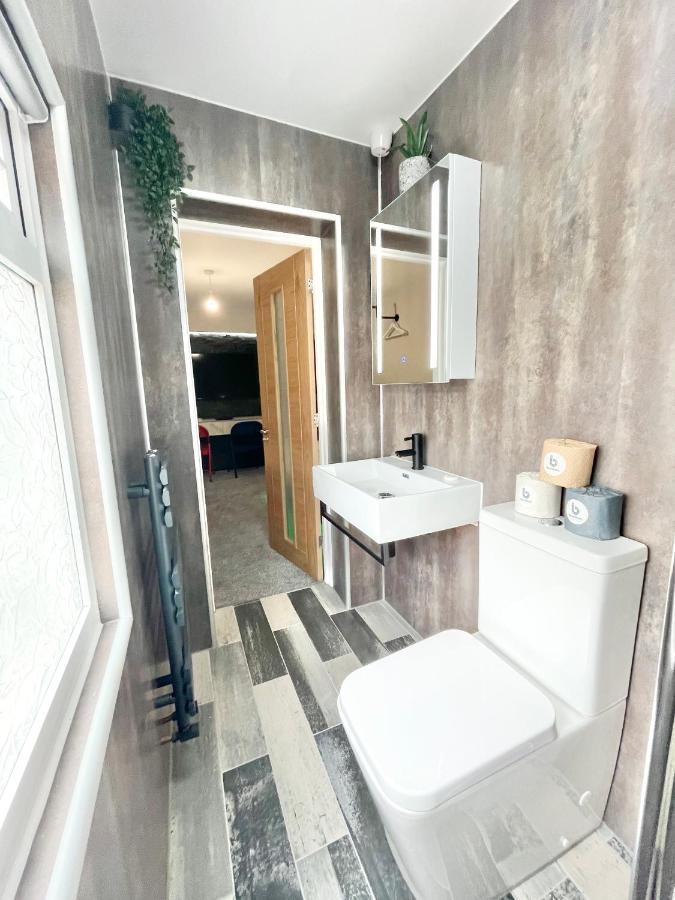 Cloud9 Guest House - By Coastline Retreats - Newly Renovated, Beautiful Ensuite Rooms Near Seafront In Town Centre, Netflix, Superfast Wifi, Communal Kitchen 본머스 외부 사진