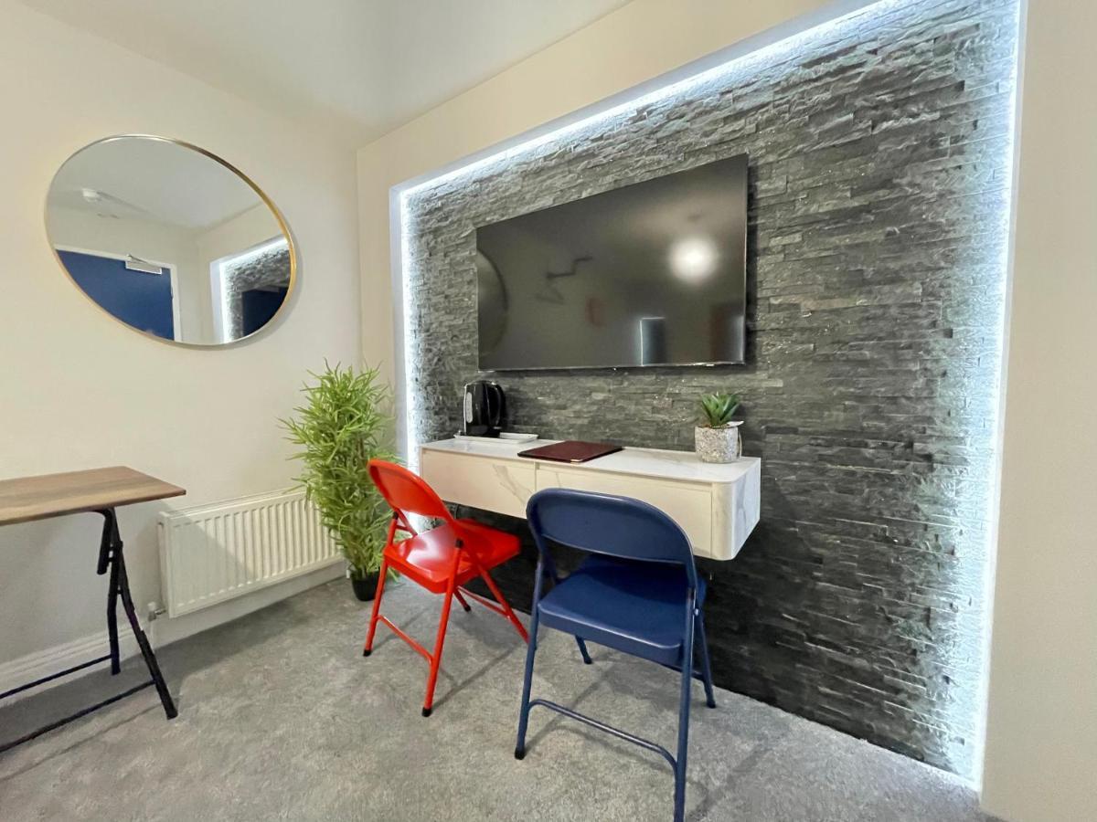 Cloud9 Guest House - By Coastline Retreats - Newly Renovated, Beautiful Ensuite Rooms Near Seafront In Town Centre, Netflix, Superfast Wifi, Communal Kitchen 본머스 외부 사진