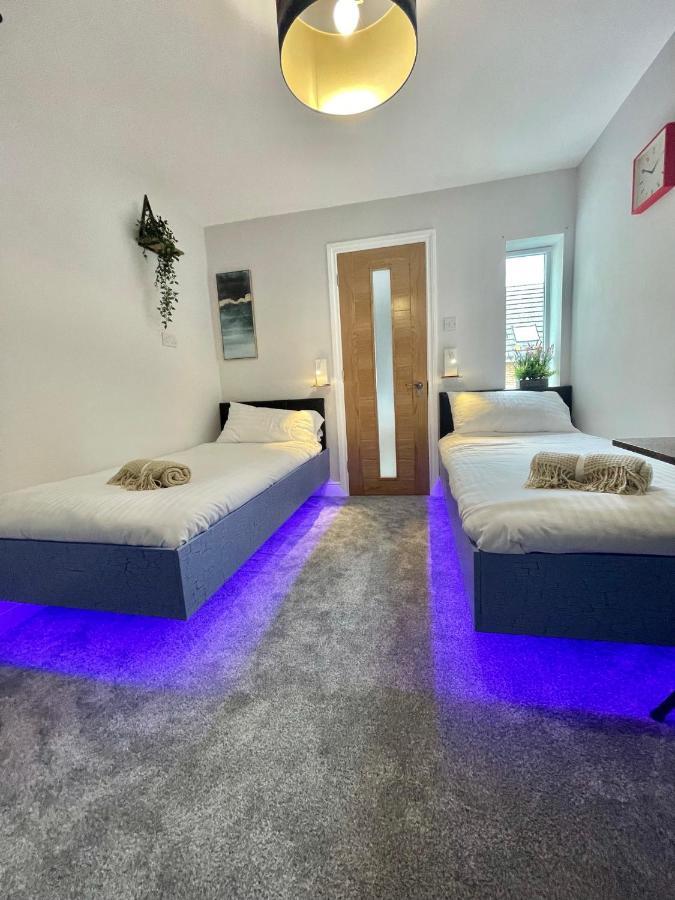 Cloud9 Guest House - By Coastline Retreats - Newly Renovated, Beautiful Ensuite Rooms Near Seafront In Town Centre, Netflix, Superfast Wifi, Communal Kitchen 본머스 외부 사진