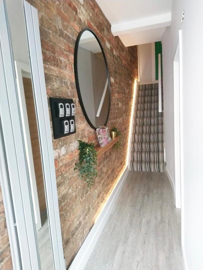 Cloud9 Guest House - By Coastline Retreats - Newly Renovated, Beautiful Ensuite Rooms Near Seafront In Town Centre, Netflix, Superfast Wifi, Communal Kitchen 본머스 외부 사진