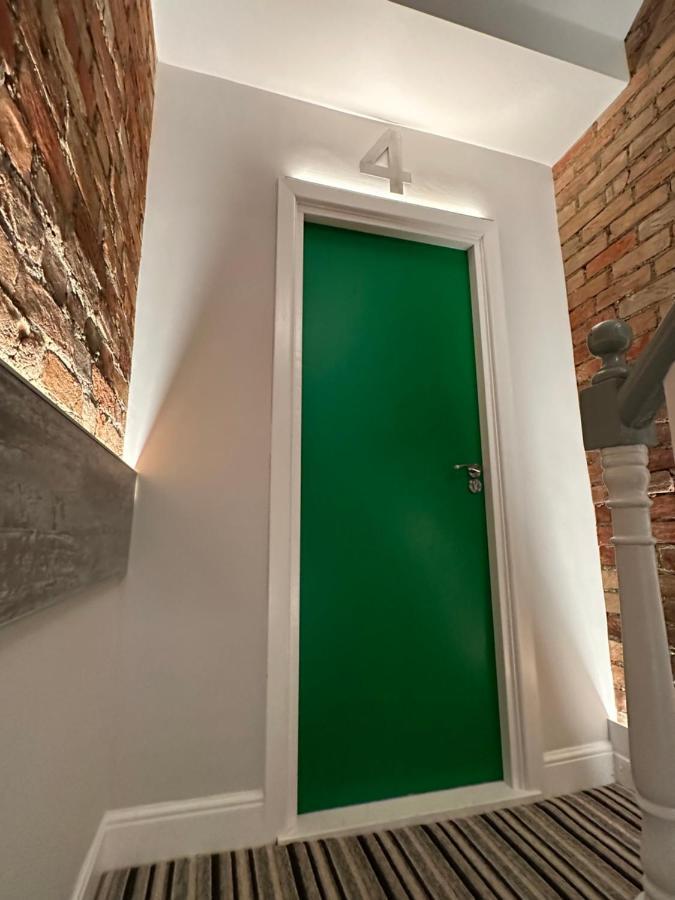 Cloud9 Guest House - By Coastline Retreats - Newly Renovated, Beautiful Ensuite Rooms Near Seafront In Town Centre, Netflix, Superfast Wifi, Communal Kitchen 본머스 외부 사진
